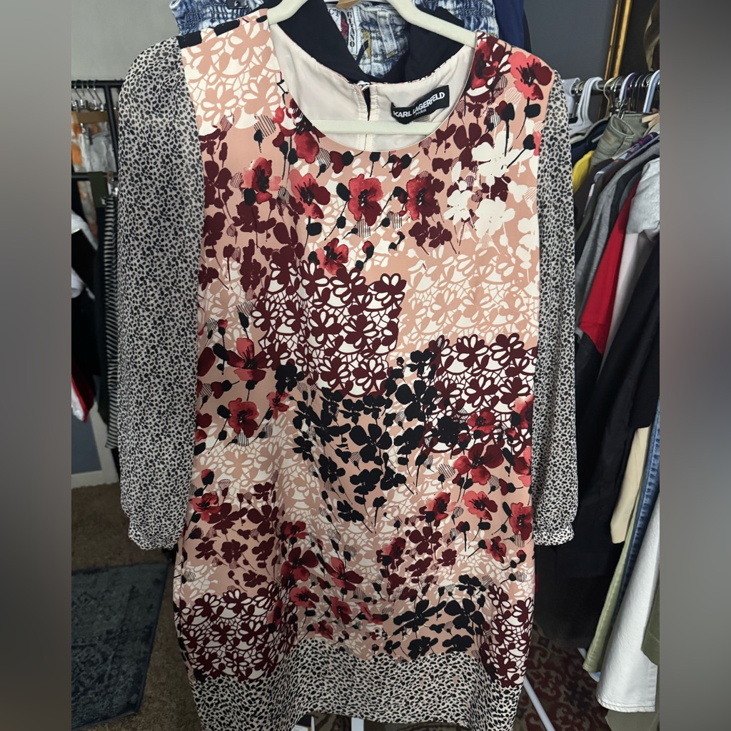 Karl Lagerfeld Cream And Red 3/4 Sleeve Blouse With Round Neck,Zipper,Lined Sz12